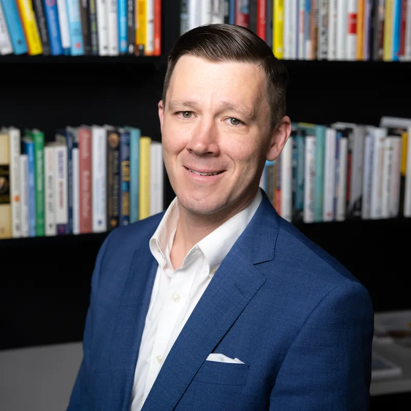 Portrait of Tim Darrah